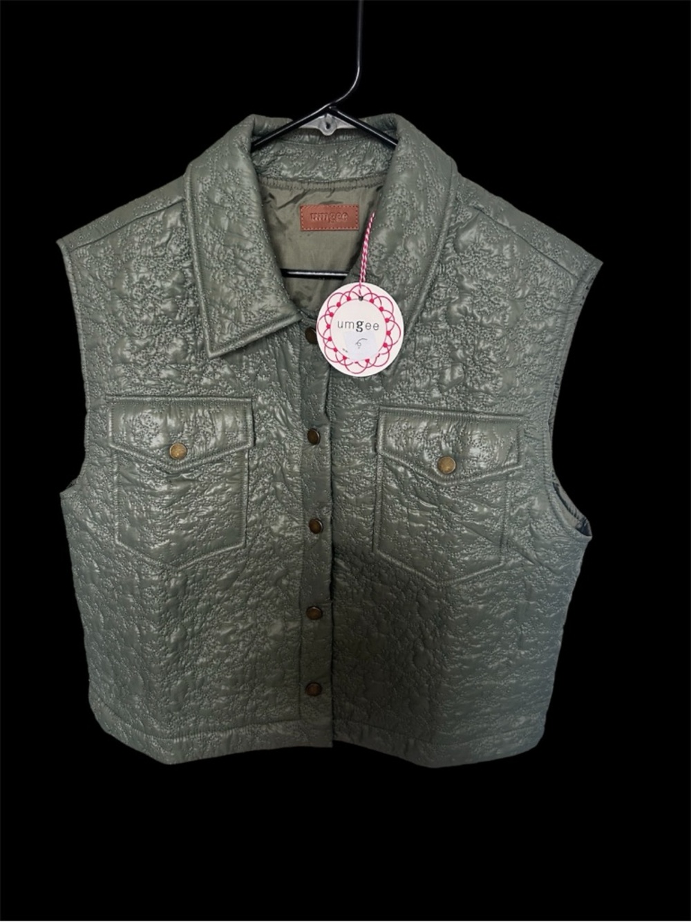 Umgee Quilted Sleeveless Button Front Vest in Sage Green. Size L